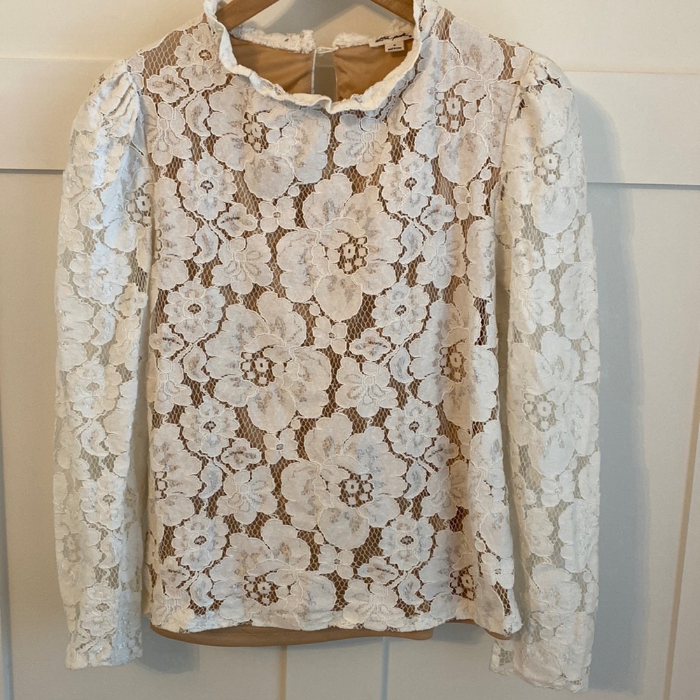 Lace blouse size medium